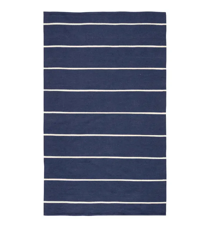 Lanai Corbina Indoor/Outdoor Rug in Deep Blue and Ivory (Multiple Sizes)